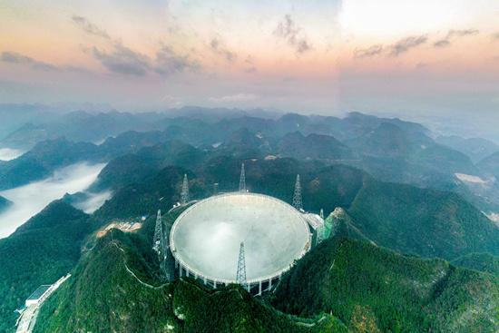 被“天眼”改变的县城中学