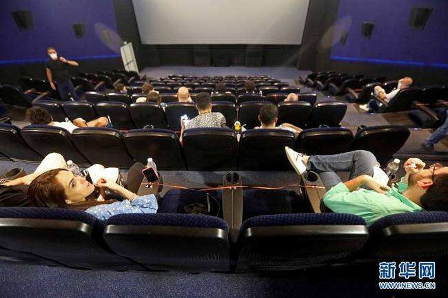 黎巴嫩：影院在限制观影人数的防疫措施下恢复营业