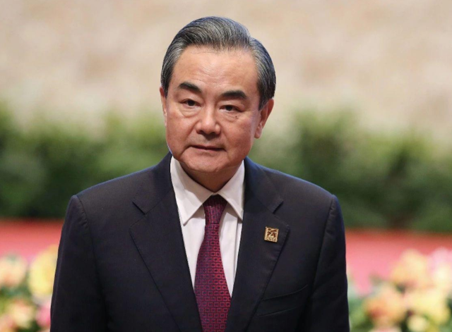 提供2亿物资援助，王毅表态希望阿塔履行承诺，塔利班当即作保证