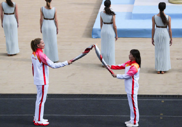 北京2022年冬奥会火种顺利抵达北京