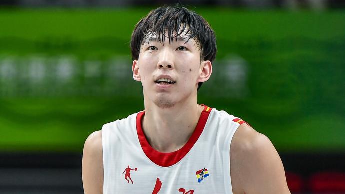 男篮中锋周琦:准备接受全新挑战 若国家队需要第一时间回来