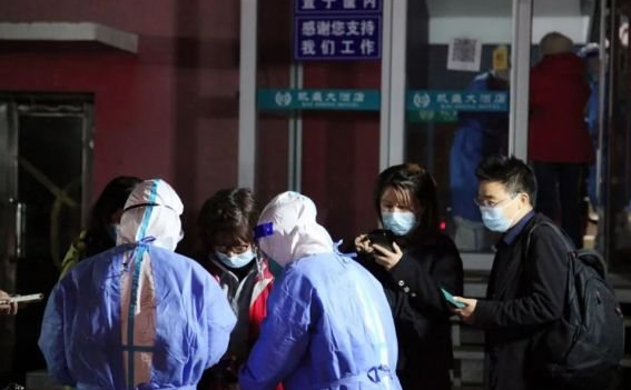 即日起，留在额济纳旗的游客所有食宿全免