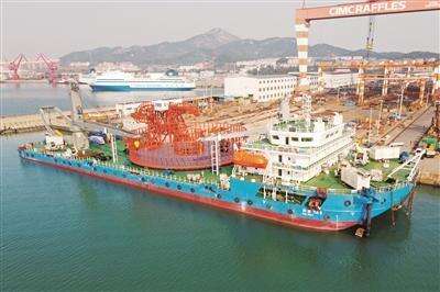 国内首艘15000吨级布缆船在山东烟台交付