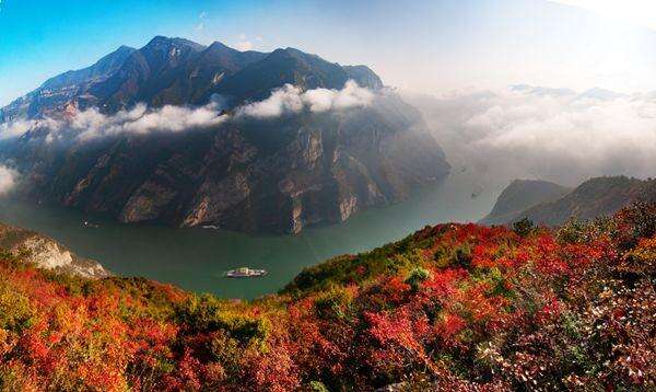 重庆巫山推出12条红叶观赏线路