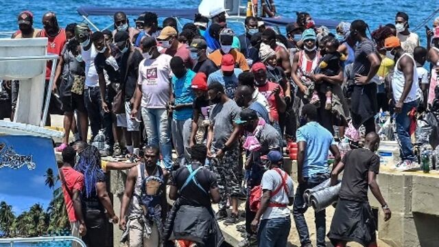 约600名移民在墨东部获救