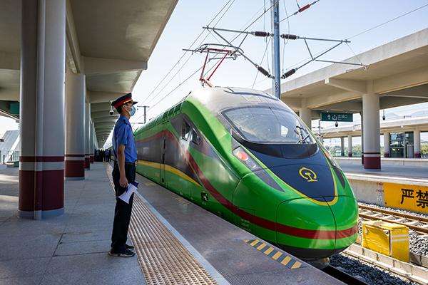 中老铁路今日通车 为“一带一路”高质量建设提供样板