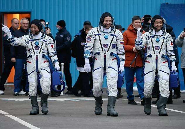 日本太空游客乘俄飞船抵达国际空间站