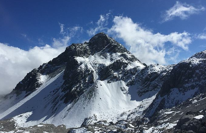 雪峰山里探茶马古道