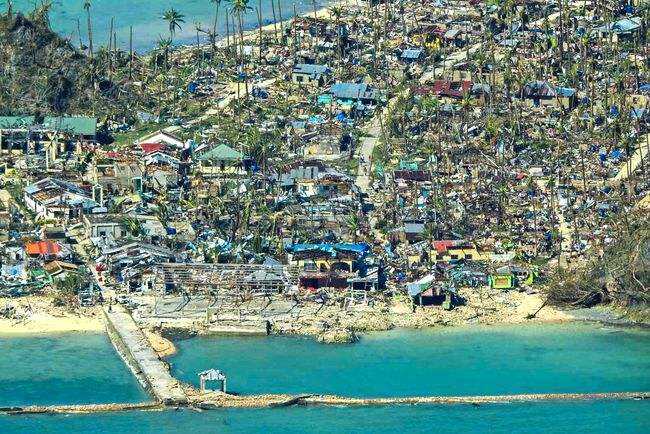 台风“雷伊”在菲律宾致死人数升至144人