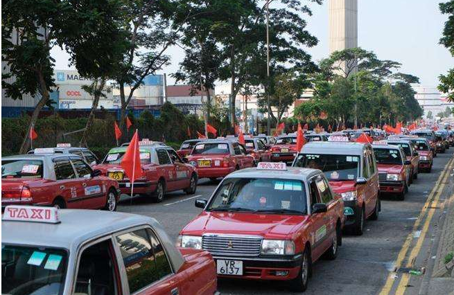 香港1000辆出租车巡游贺立法会选举成功举行