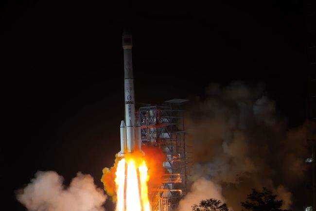 中国成功发射通信技术试验卫星九号