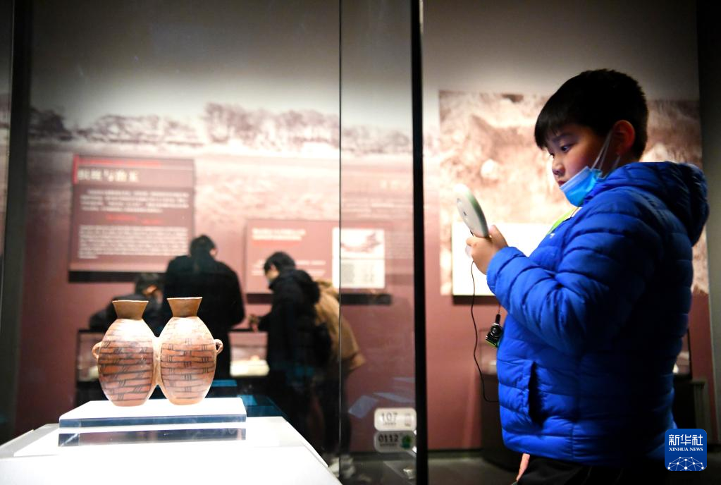 博物院里度假期