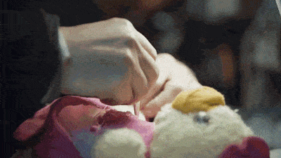 网红“玩偶医生”陷收费争议