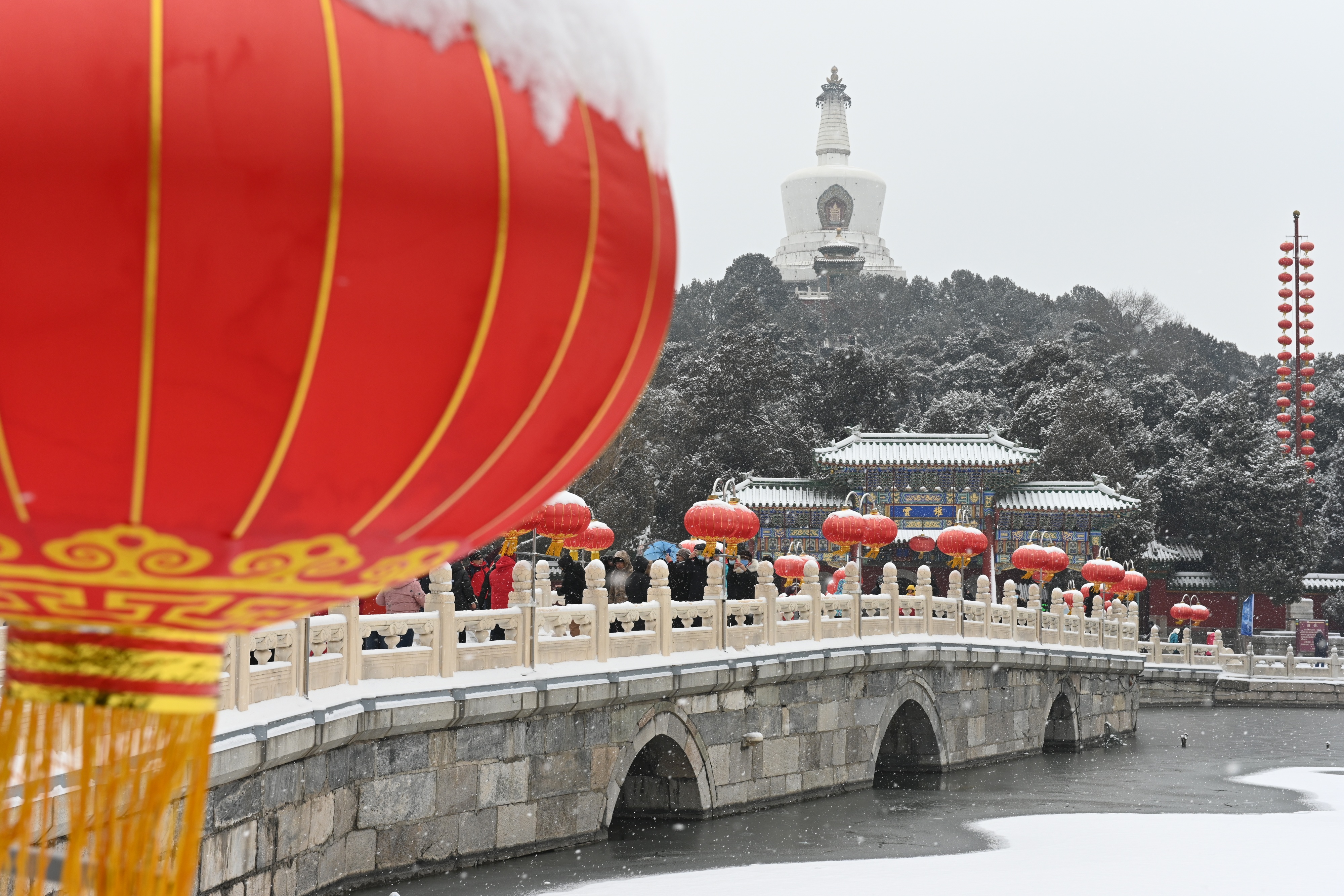 当冬奥遇上大雪，氛围感直接被拉满！