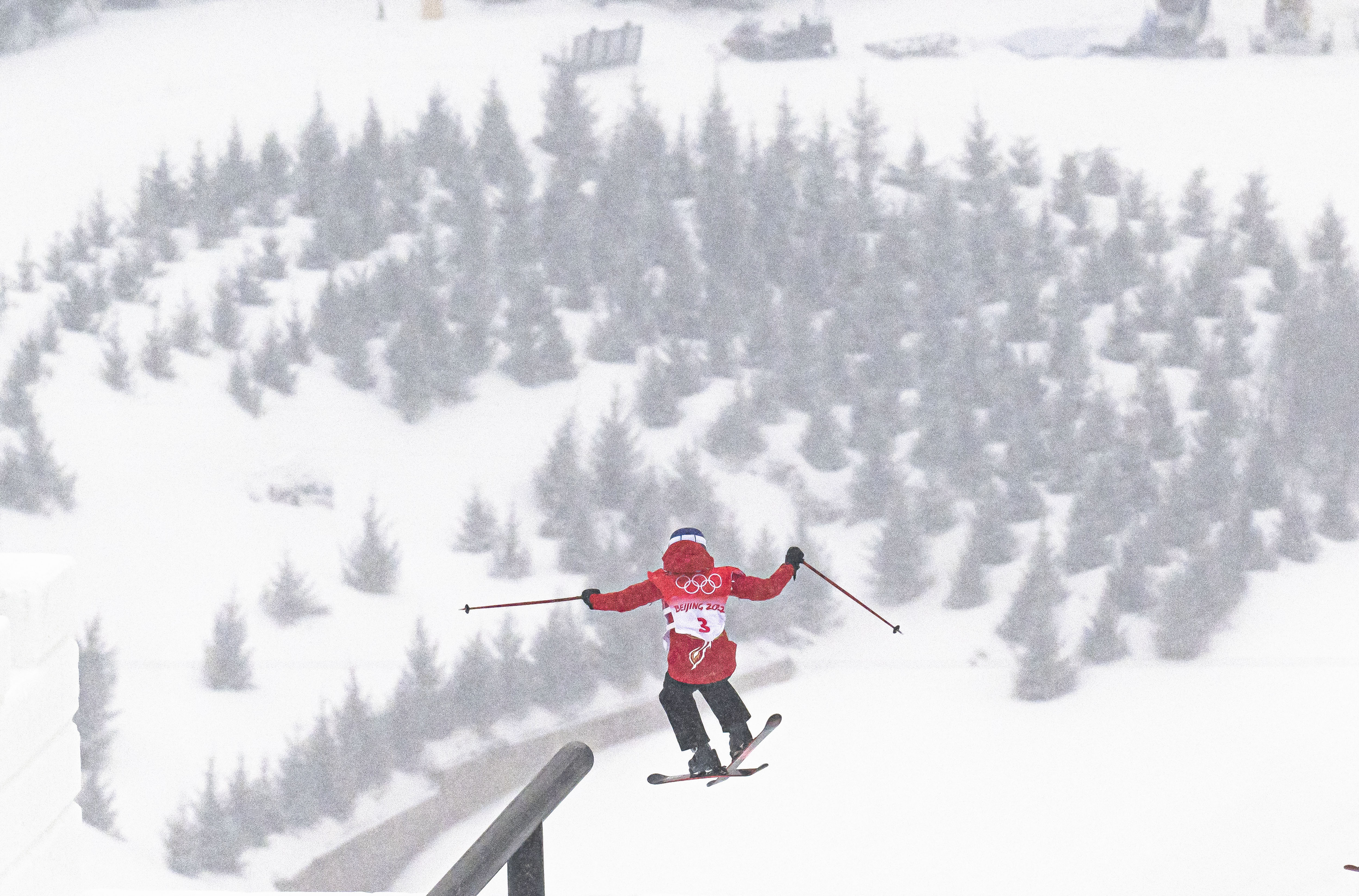 当冬奥遇上大雪，氛围感直接被拉满！