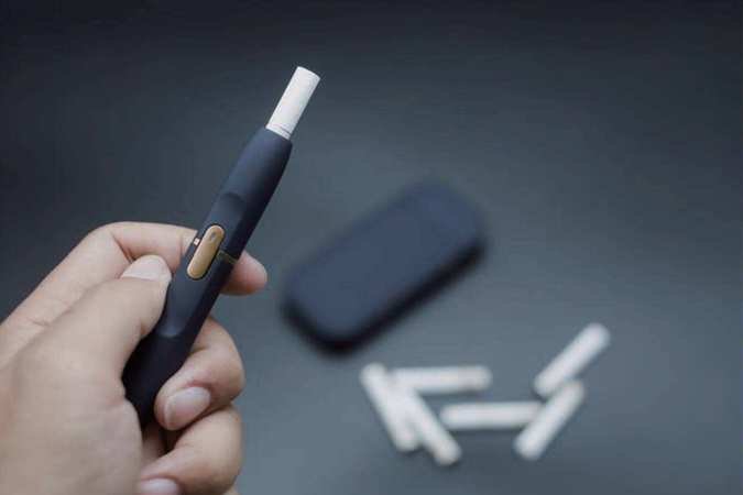 实探电子烟销售门店:未成年人无法直接购买,有店员“支招”