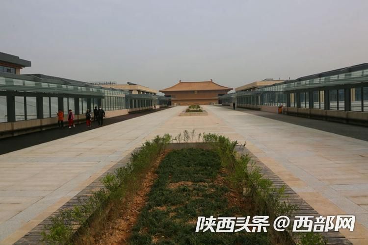 记者实探西安火车站天街：从南走到北 梦回唐朝