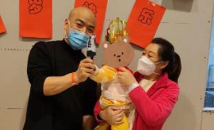 温馨！上海1岁小患者方舱里过生日