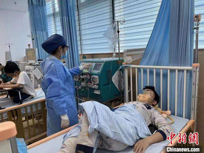（上海战疫录）“驻院模式”+“全时化管理”上海医疗机构护航尿毒症患儿血透“生命线”