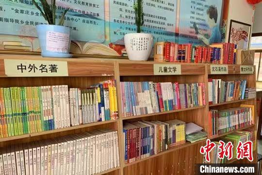“览虫书屋“意在有效引导全乡读书氛围的形成。　刘小红摄 摄