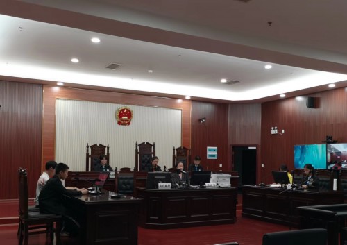 衡阳市南岳区实验中学组织学生参与模拟法庭审判