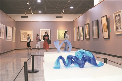 广东省女画家协会举行首展，汇聚老中青三代女画家力作