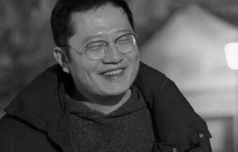 卧底植发培训、数毛囊维权……脱发纪录片让观众笑出泪