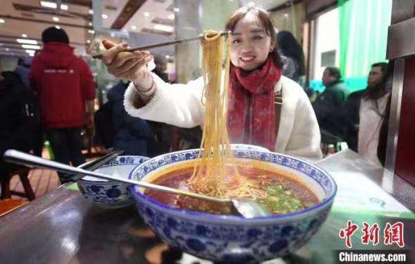 美食解乡愁：“中国味”如何慰藉海外游子的“中国胃”？