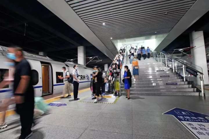 铁路端午小长假运输今启动 预计日均发送旅客540万人