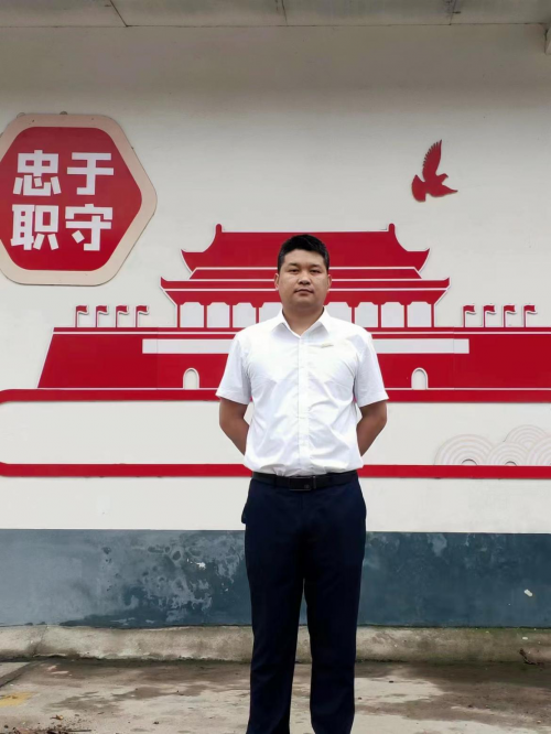 秦艳锋：一个“较真”的行动派