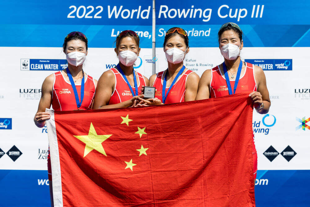 女子四人双桨实力依旧 中国赛艇队获两项年度世界冠军