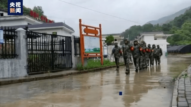 强降雨致陕西汉中略阳县多地受灾 转移安置2894人