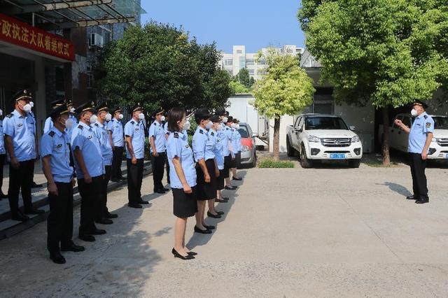 “天空蓝”全新亮相 周口太康县农业综合行政执法大队举行执法制服着装仪式