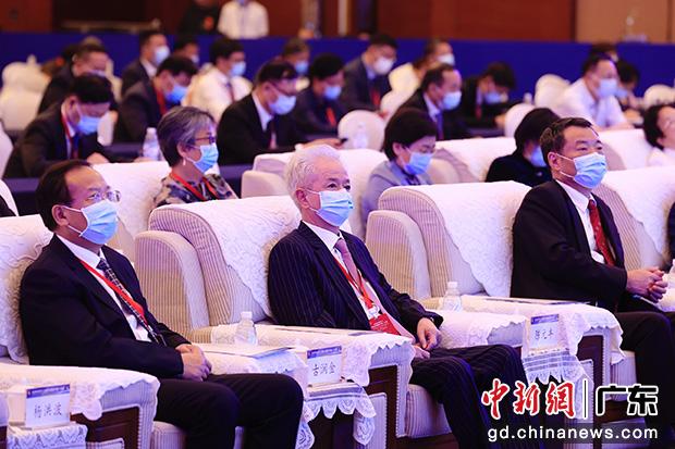 古润金出席2022年全球华侨华人促进中国和平统一大会