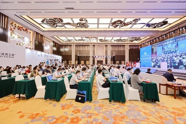 第二届中国—东盟民航合作论坛在南宁举办