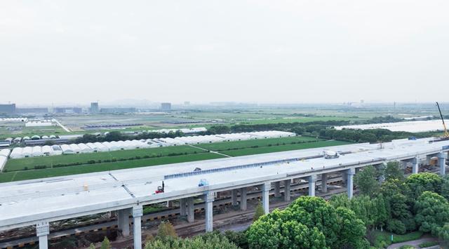 浙江杭绍甬高速杭绍段项目二分部生产湾以东主线高架桥基础及下部结构全部完成
