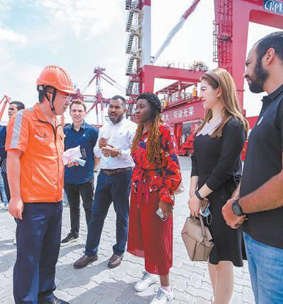 促进青年交流 推动互学互鉴(外国青年走读中国)