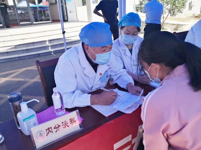 潍坊市人民医院开展“服务百姓健康行动”大型义诊活动