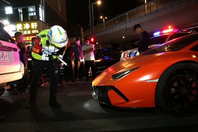 针对机动车“炸街”,郑州交警首次集中统一行动播