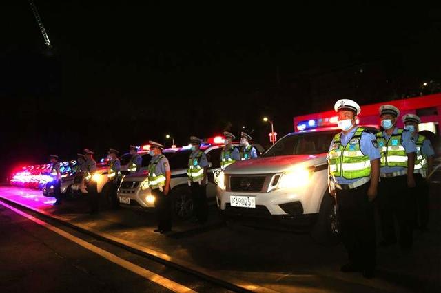 针对机动车“炸街”,郑州交警首次集中统一行动播