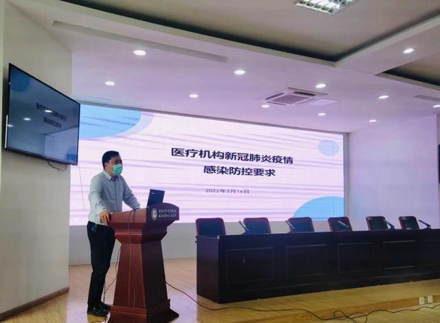 从“橄榄绿”到“天使白”,他用守护健康的初心擦亮人生“最美底色”