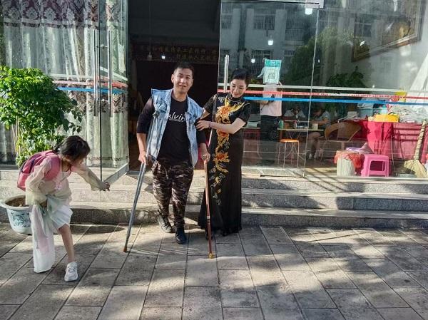 这个“绣郎”挺励志