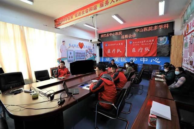 海拔4700米,这些上海医生在西藏搭建“生命之桥”