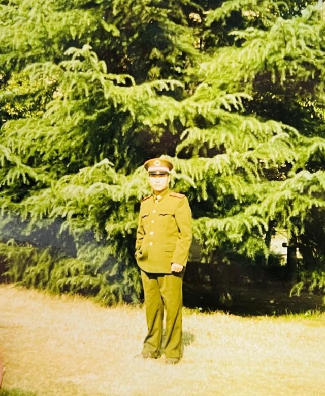 从“橄榄绿”到“天使白”,他用守护健康的初心擦亮人生“最美底色”