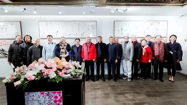 “咏梅——陈家泠书画作品展”开幕式在京启幕