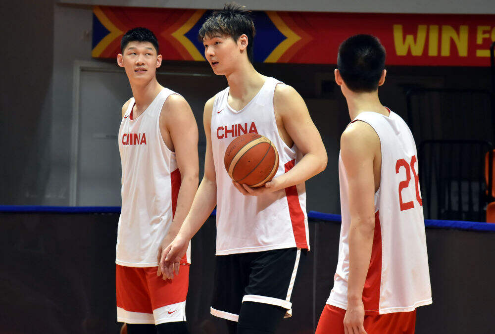 中国男篮今夜迎战哈萨克斯坦 队员盛赞新帅乔尔杰维奇