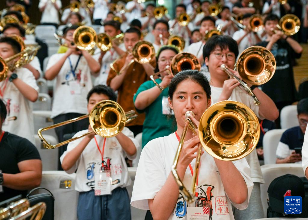 第九届中国国际低音铜管艺术节在渝开幕