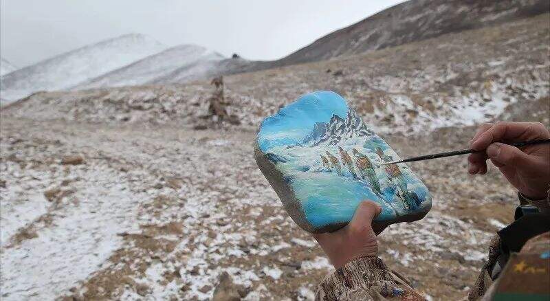 手握一支画笔，蒋庚辉让“石头花” 开在喀喇昆仑高原