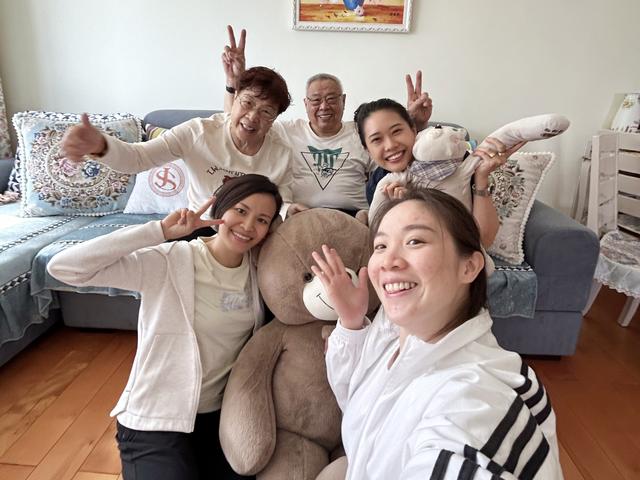 周希洋和她的马来西亚弟子们