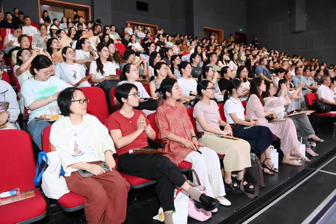 全省“婚育服务进万家”暨“浙里幸福荟”全周期护航主题活动在嘉兴海盐举行